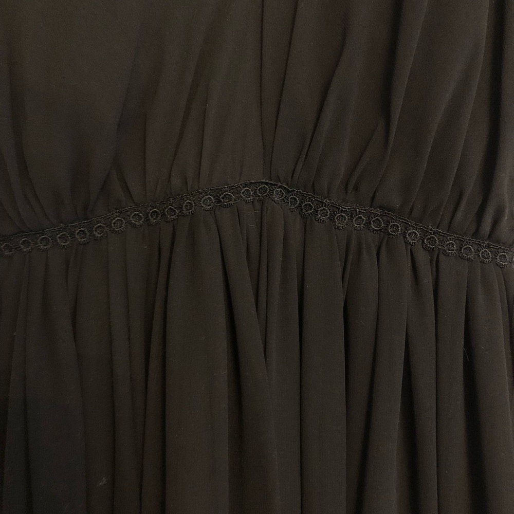 Phoebe chiffon gown - Picture 5 of 8